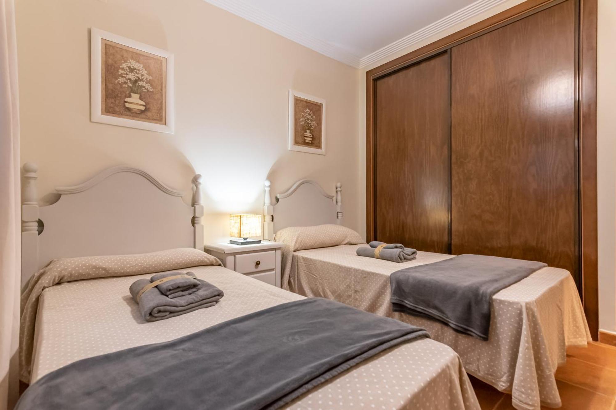 Prado Golf By H Apartment Isla Canela Ngoại thất bức ảnh